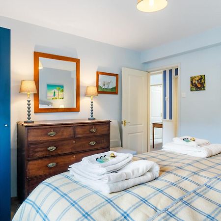 Appartamento Bright & Cosy Gem ~ Battersea Park View ~ King Bed Londra Esterno foto