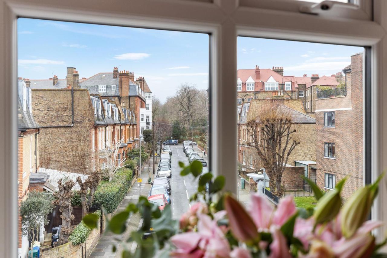 Appartamento Bright & Cosy Gem ~ Battersea Park View ~ King Bed Londra Esterno foto