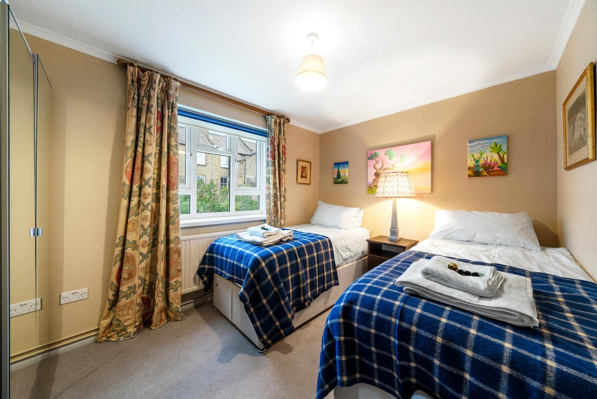 Appartamento Bright & Cosy Gem ~ Battersea Park View ~ King Bed Londra Esterno foto