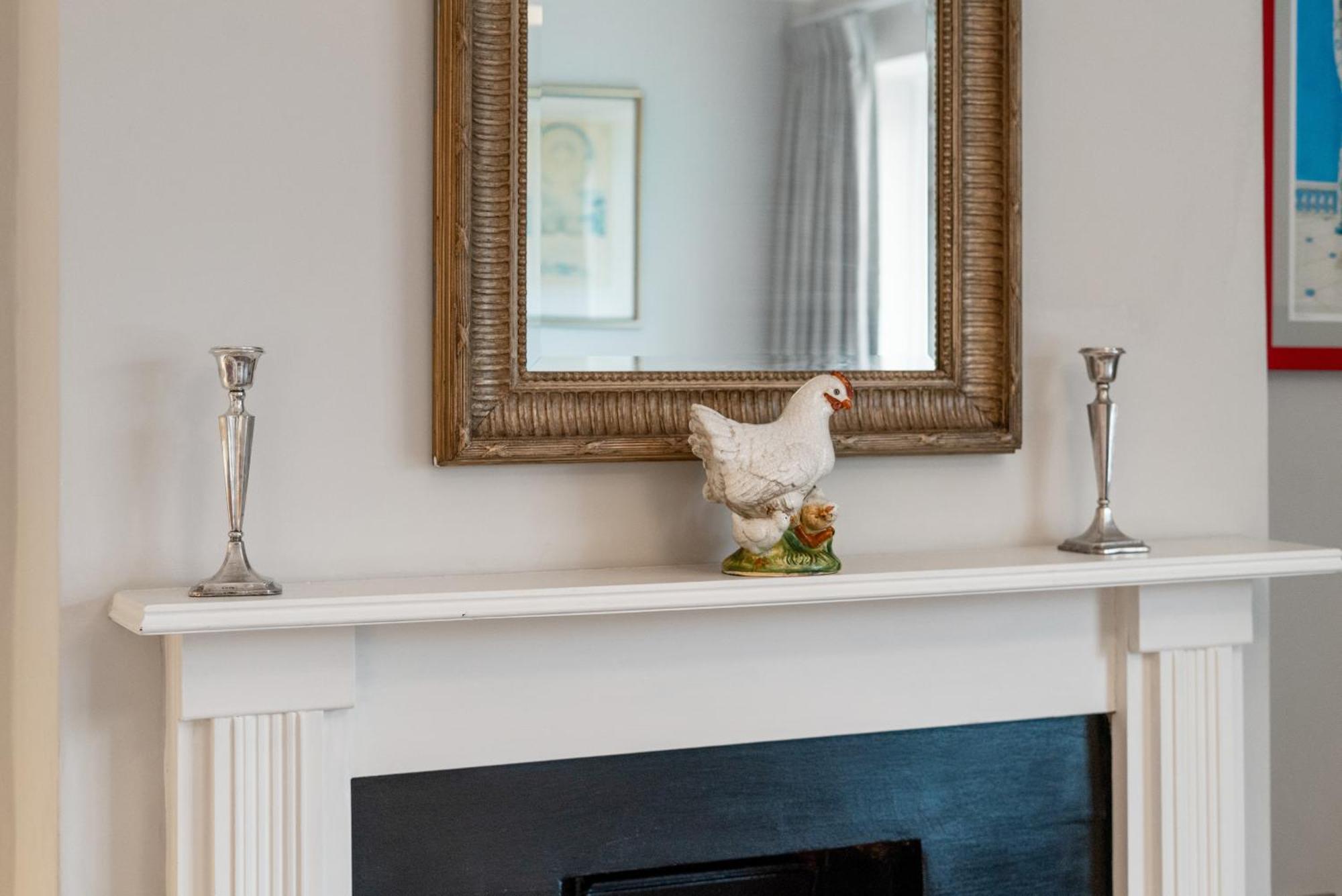 Appartamento Bright & Cosy Gem ~ Battersea Park View ~ King Bed Londra Esterno foto