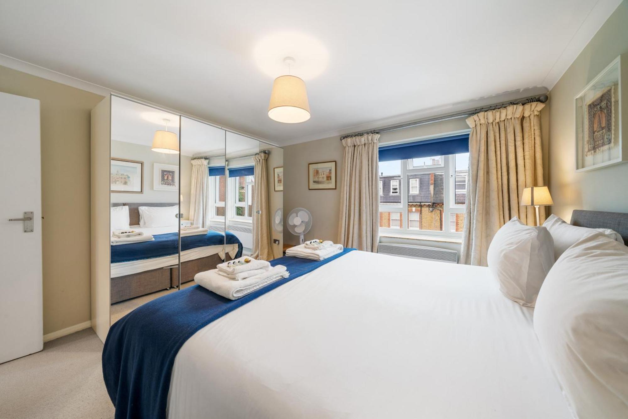 Appartamento Bright & Cosy Gem ~ Battersea Park View ~ King Bed Londra Esterno foto