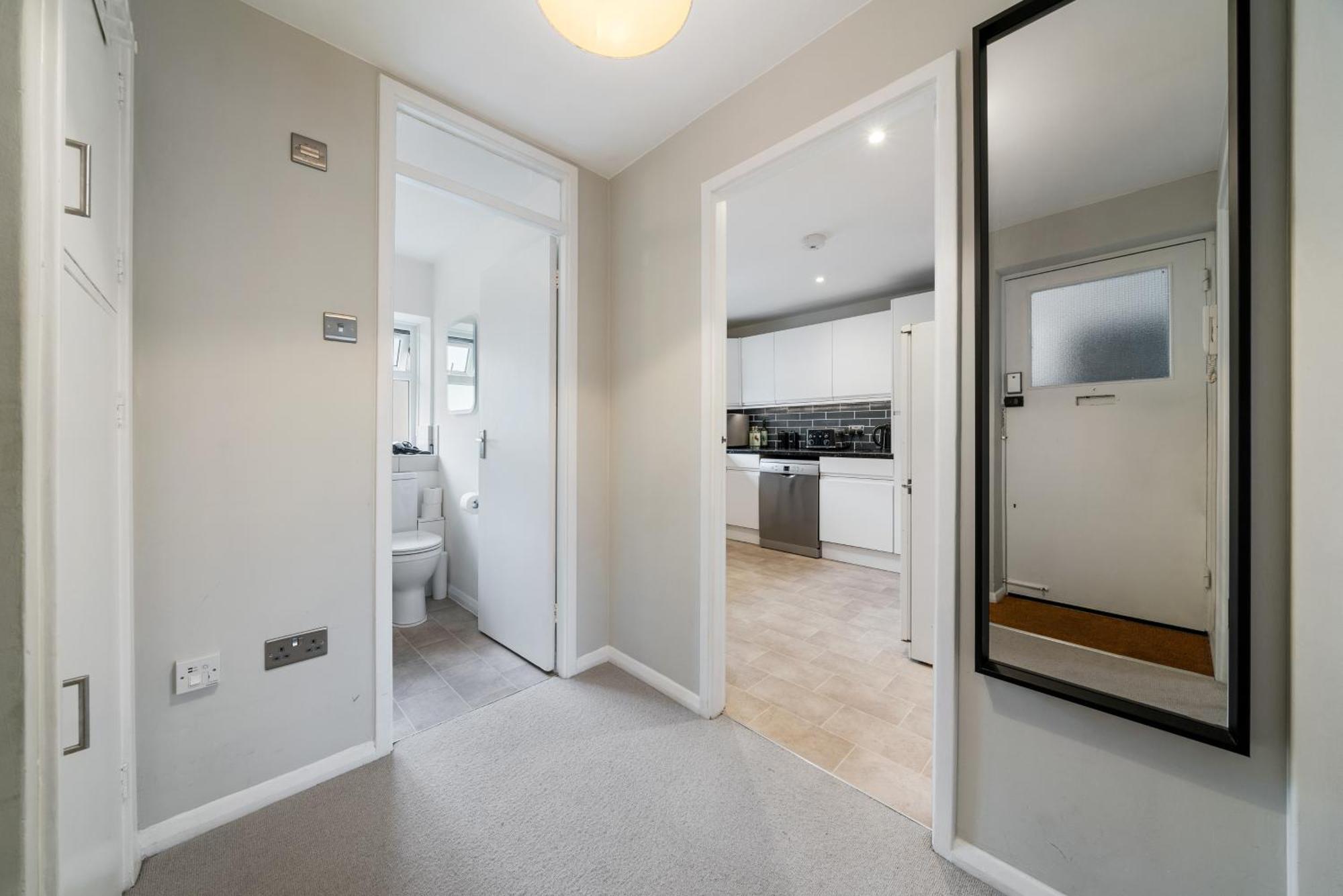 Appartamento Bright & Cosy Gem ~ Battersea Park View ~ King Bed Londra Esterno foto